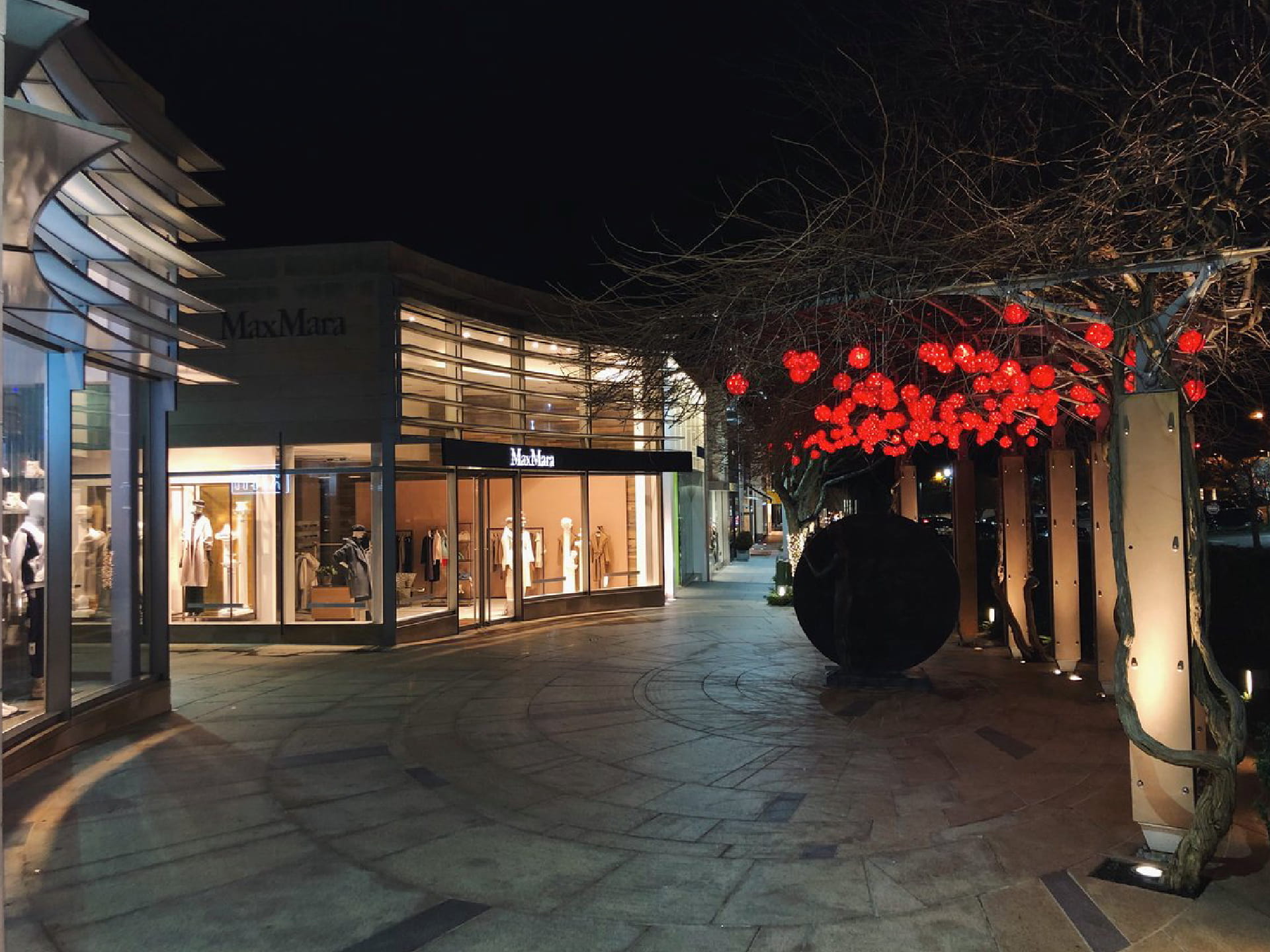 Activo retail del corredor Manhasset Miracle Mile / Americana